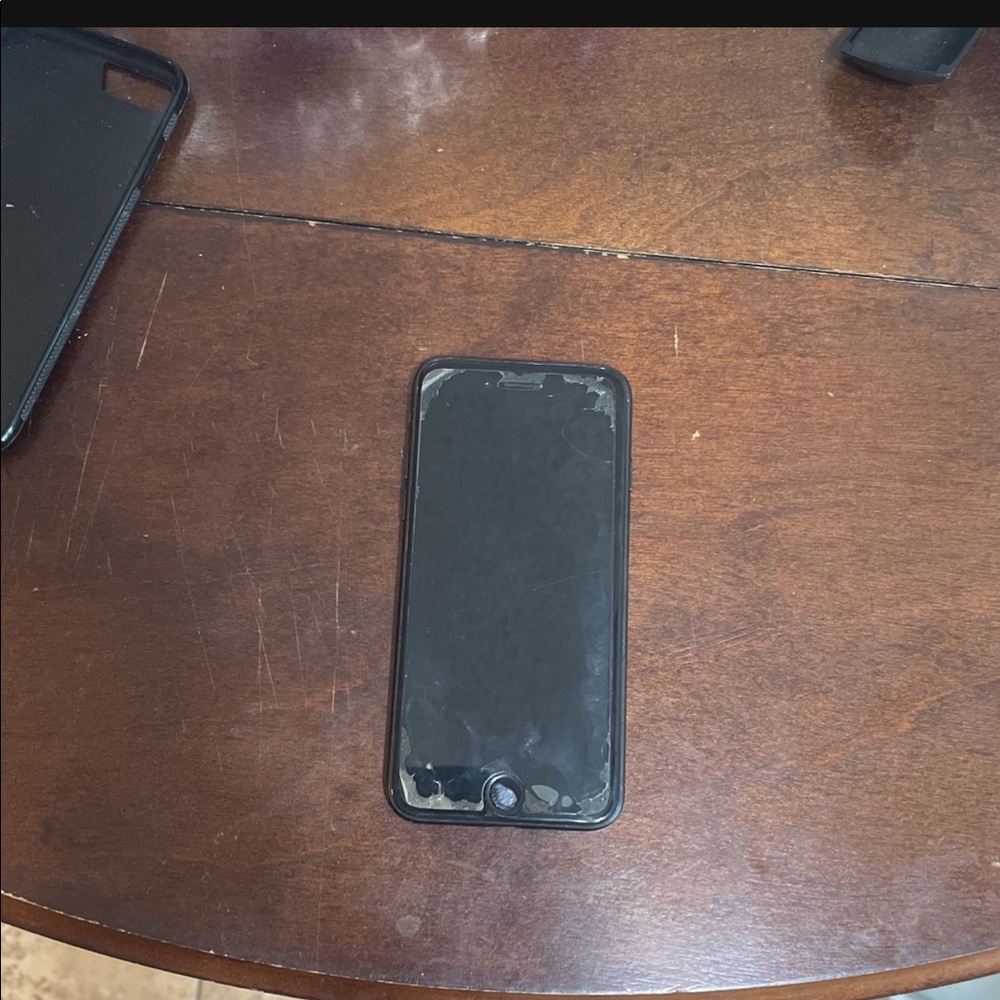 Apple iPhone 7 T- Mobile 32 gb